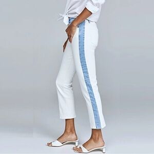 FRAME Denim Le High Straight Colorblock Arizona Jean
Lightly worn
No stains